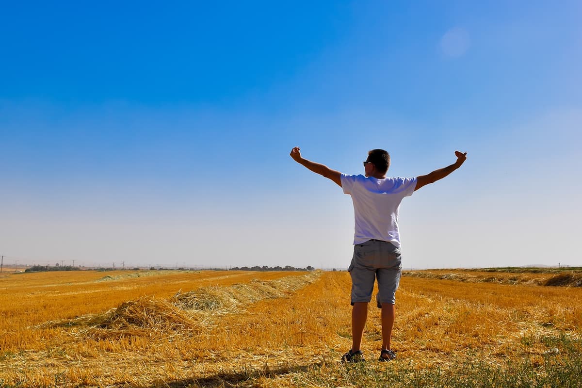 Körpersprache eines verliebten Mannes