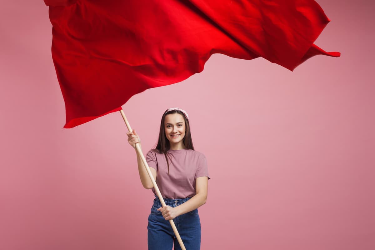 Red Flag: Was hinter dem Trend-Wort steckt und wann du wirklich aufpassen solltest