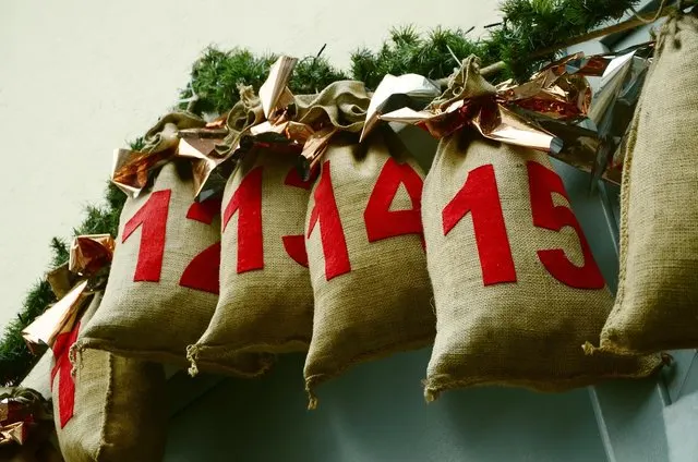 Adventskalender Sprüche: 168 Zettel für Partner, Kinder & Co.