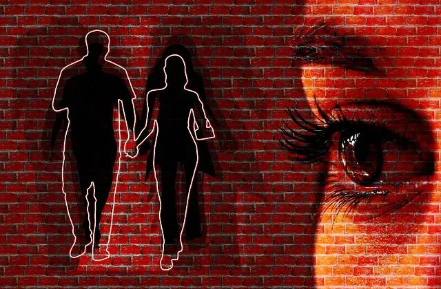 Erkenne & bewältige Eifersucht in Beziehungen