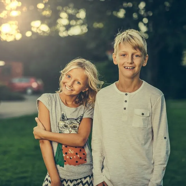 Geschwister Sprüche: 92 Zeilen für Schwester und Bruder