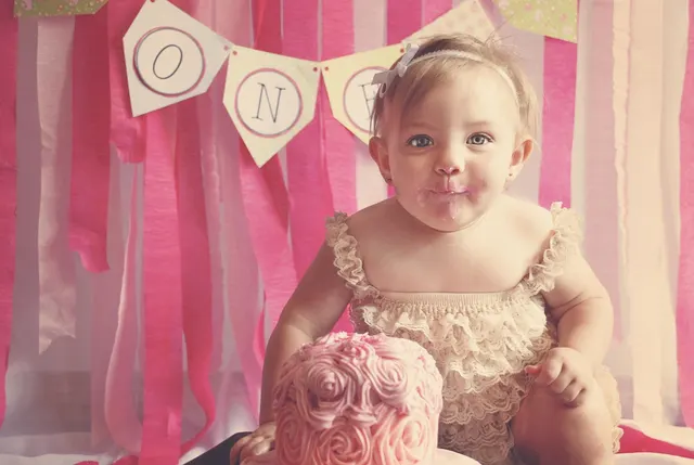 Glückwünsche zum 1. Geburtstag: 90 Texte fürs Baby
