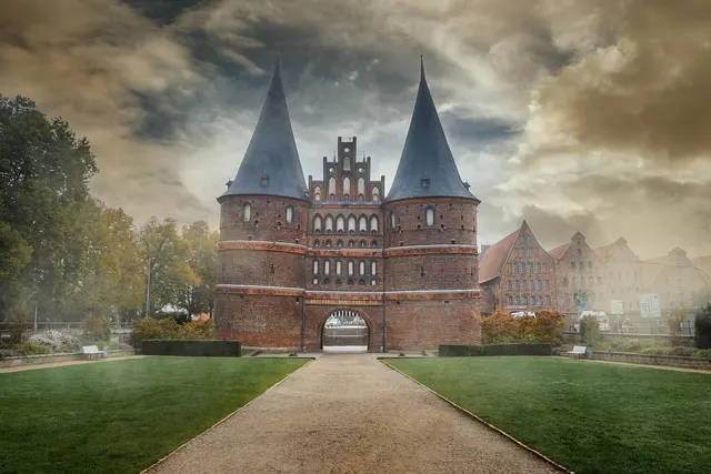 Partnersuche in Lübeck: Dating in der Hansestadt zwischen Holstentor und Travemünde