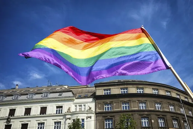 Queer: Bedeutung, Herkunft und was der Begriff heute meint