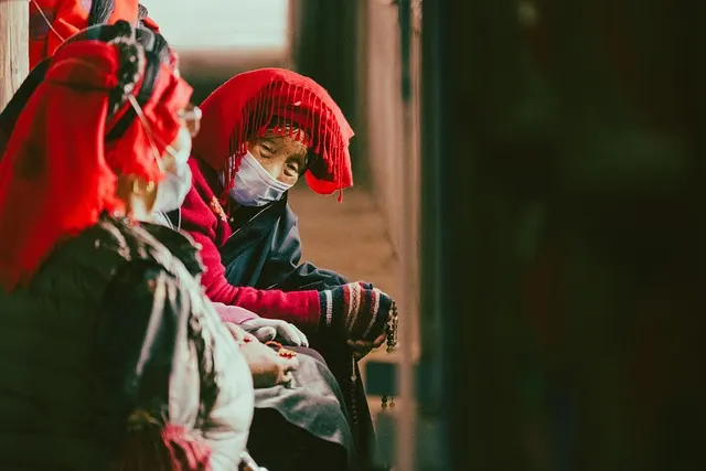 Die besten Smalltalk-Fragen – wie du locker ins Gespräch kommst