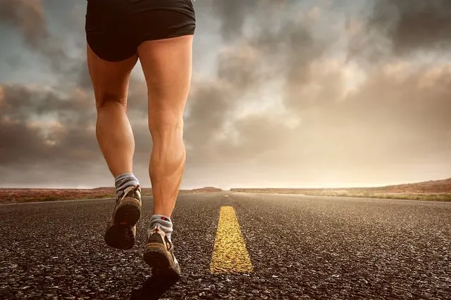 Sport Sprüche: über 130 Ideen für Fitness, Laufen & Fußball