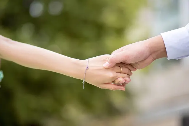 Vertrauen aufbauen in der Beziehung: Ein Schritt-für-Schritt-Guide